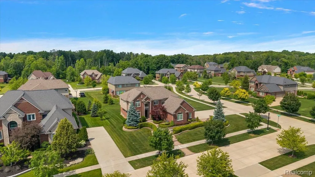 23001 Bentley Drive Lyon Charter Township MI 48167