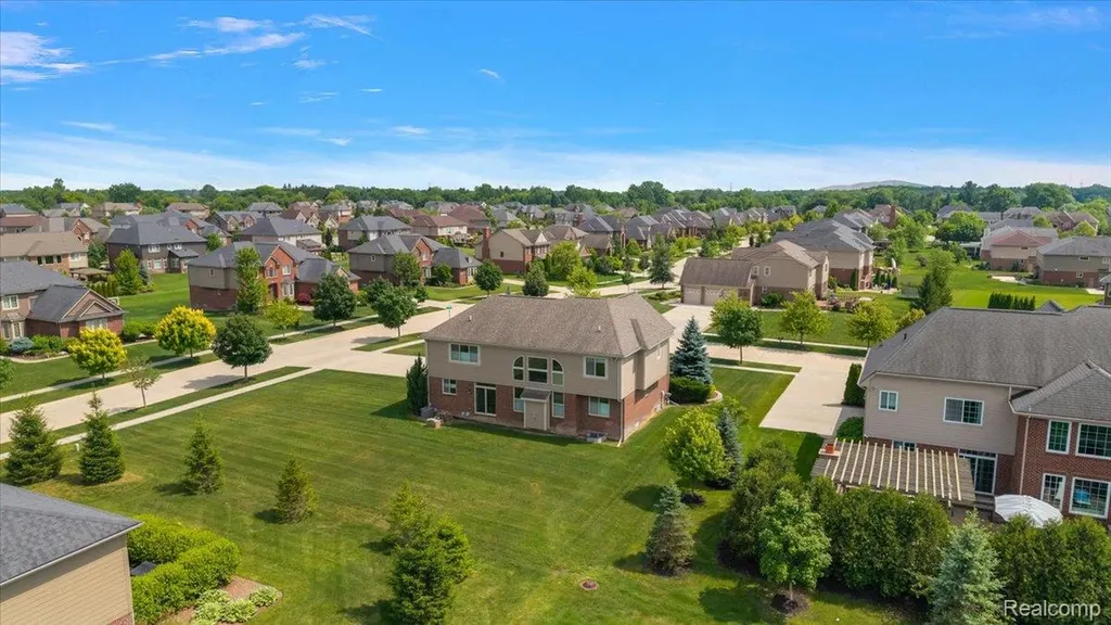 23001 Bentley Drive Lyon Charter Township MI 48167