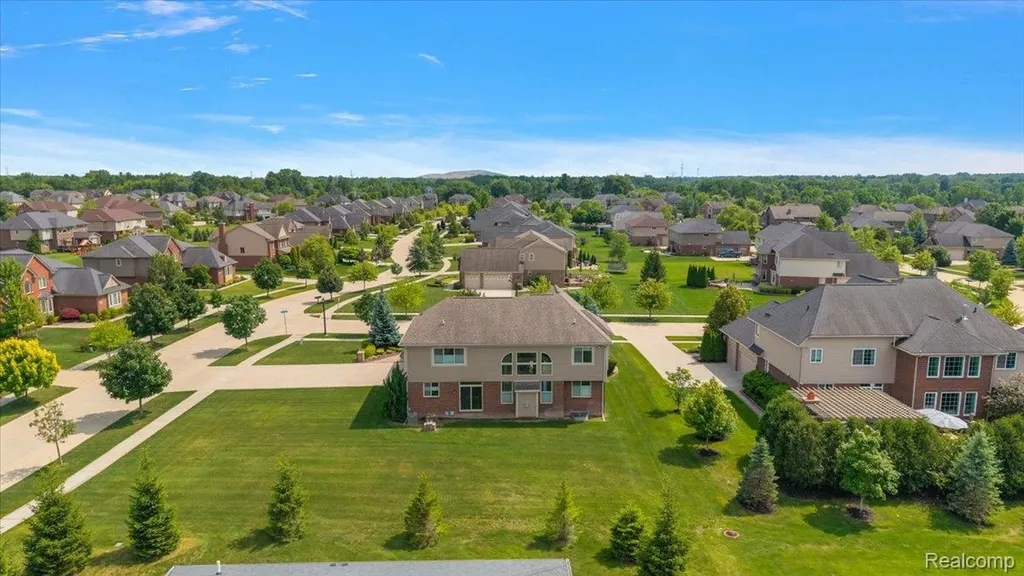 23001 Bentley Drive Lyon Charter Township MI 48167