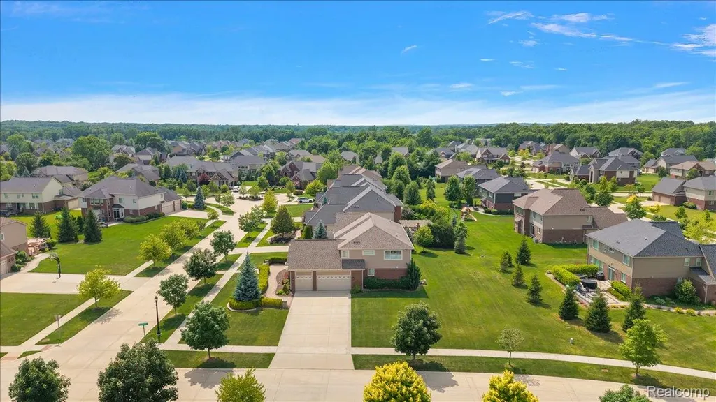 23001 Bentley Drive Lyon Charter Township MI 48167