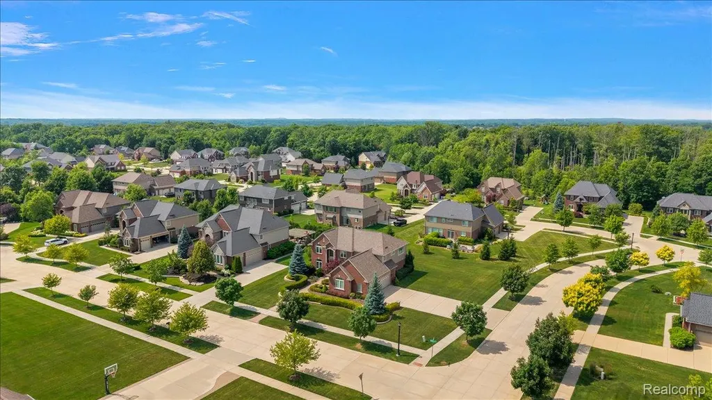 23001 Bentley Drive Lyon Charter Township MI 48167