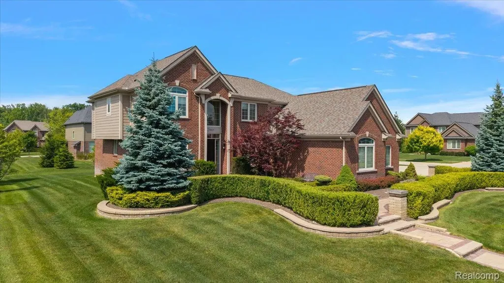 23001 Bentley Drive Lyon Charter Township MI 48167
