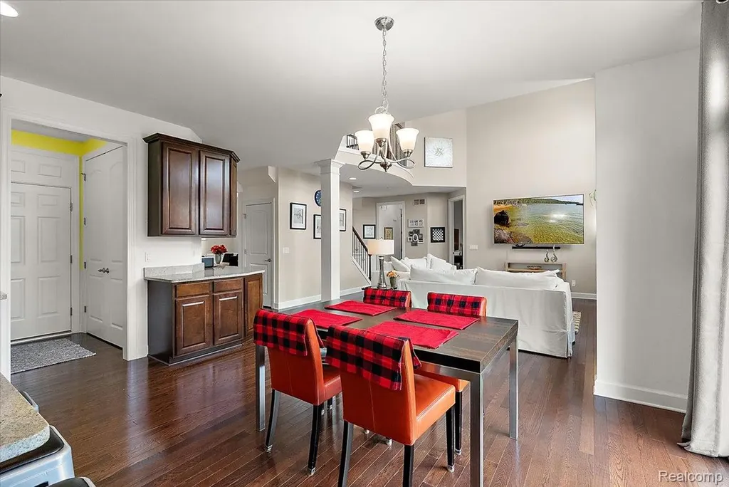 23001 Bentley Drive Lyon Charter Township MI 48167
