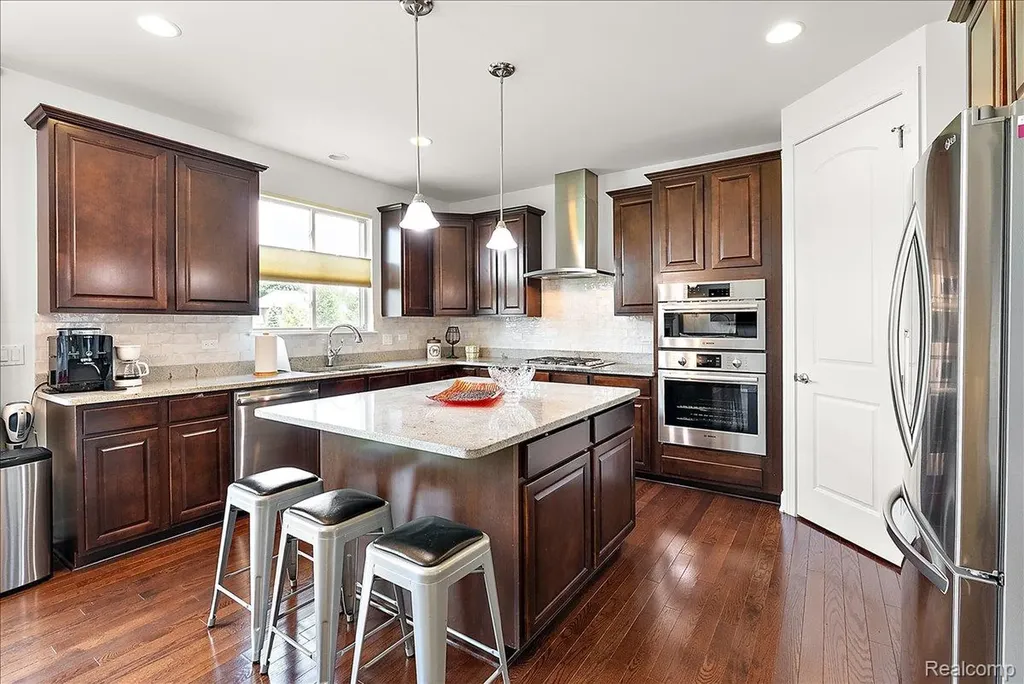 23001 Bentley Drive Lyon Charter Township MI 48167