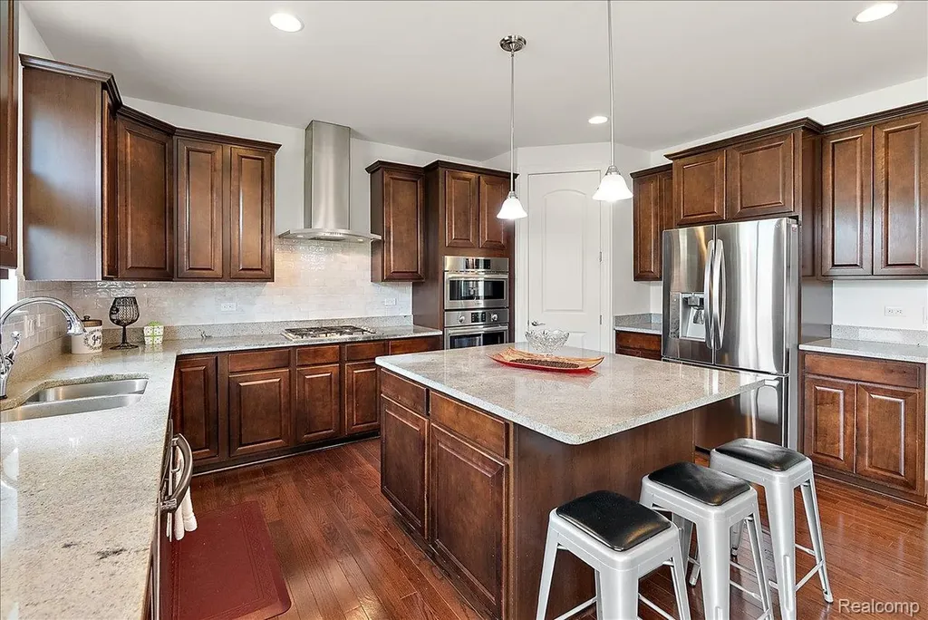 23001 Bentley Drive Lyon Charter Township MI 48167