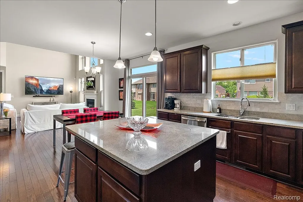23001 Bentley Drive Lyon Charter Township MI 48167