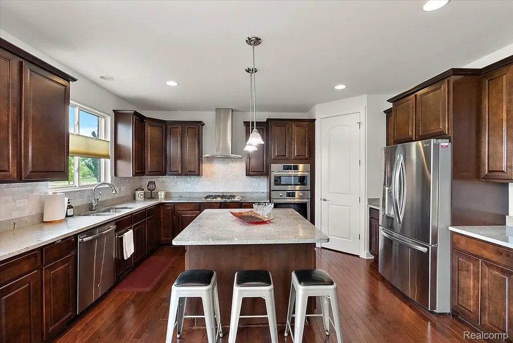 23001 Bentley Drive Lyon Charter Township MI 48167