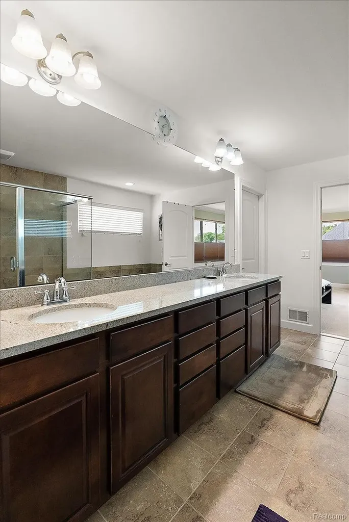 23001 Bentley Drive Lyon Charter Township MI 48167