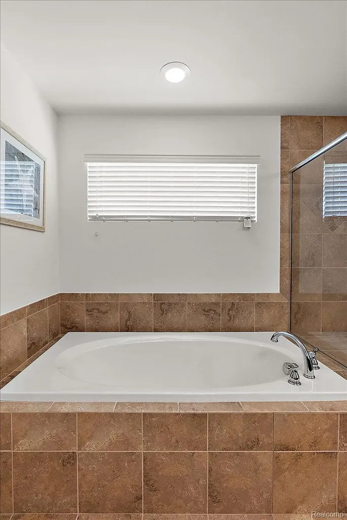 23001 Bentley Drive Lyon Charter Township MI 48167