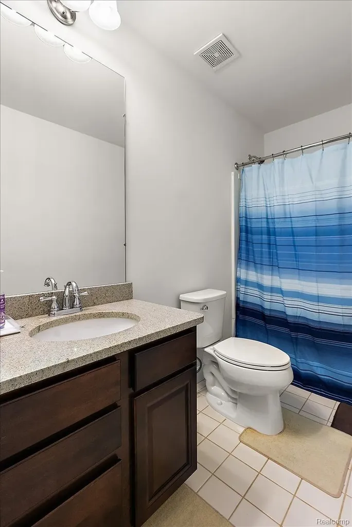 23001 Bentley Drive Lyon Charter Township MI 48167