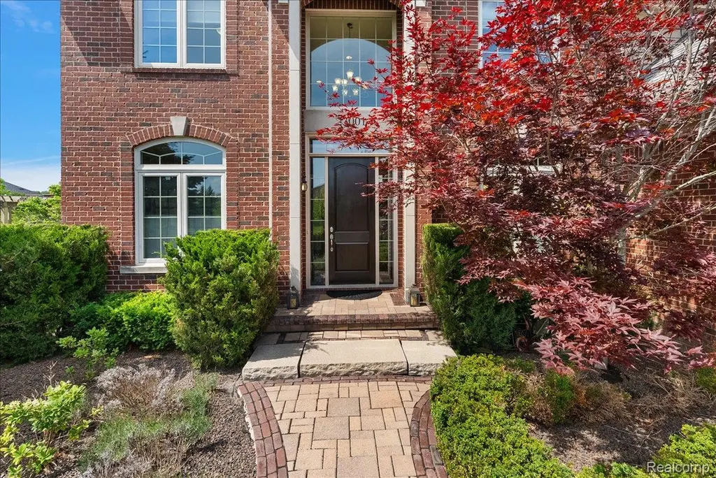 23001 Bentley Drive Lyon Charter Township MI 48167