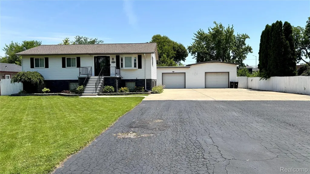 20385 Empire Street Taylor City MI 48180