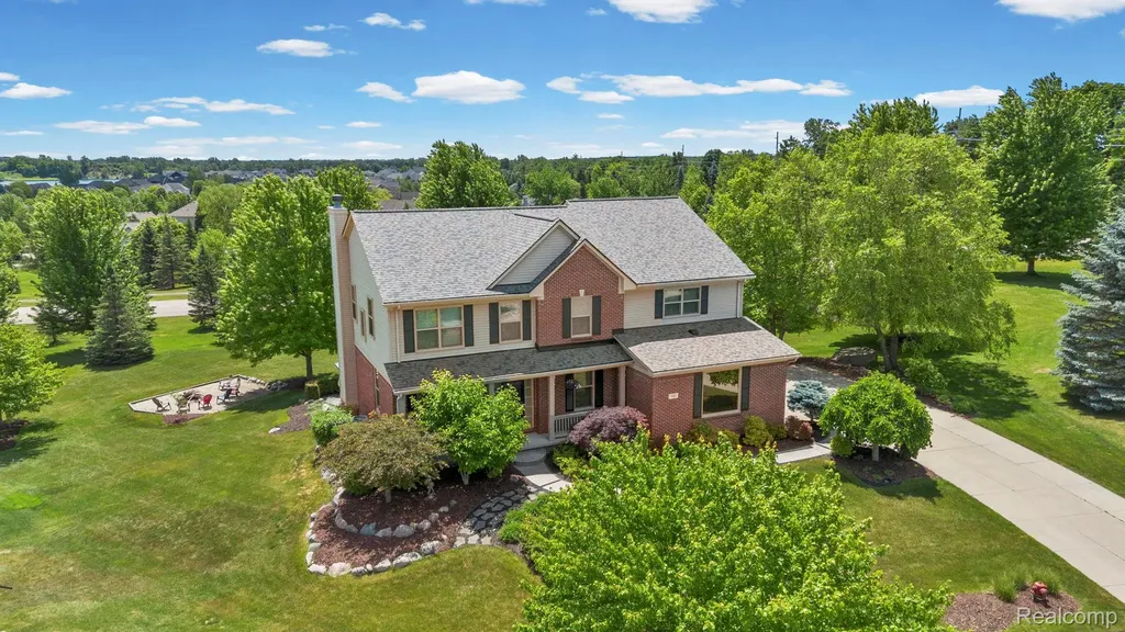 981 Coventry Court Oxford Charter Township MI 48371