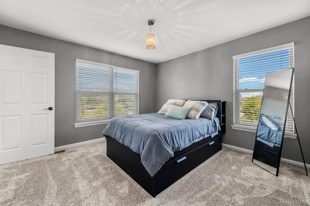 981 Coventry Court Oxford Charter Township MI 48371