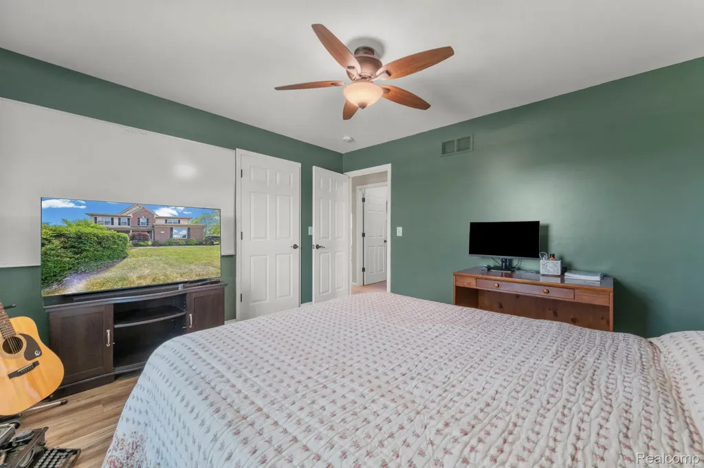 981 Coventry Court Oxford Charter Township MI 48371
