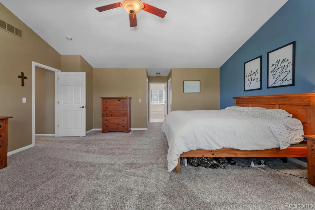 981 Coventry Court Oxford Charter Township MI 48371