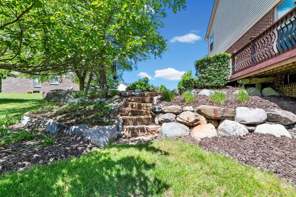 981 Coventry Court Oxford Charter Township MI 48371