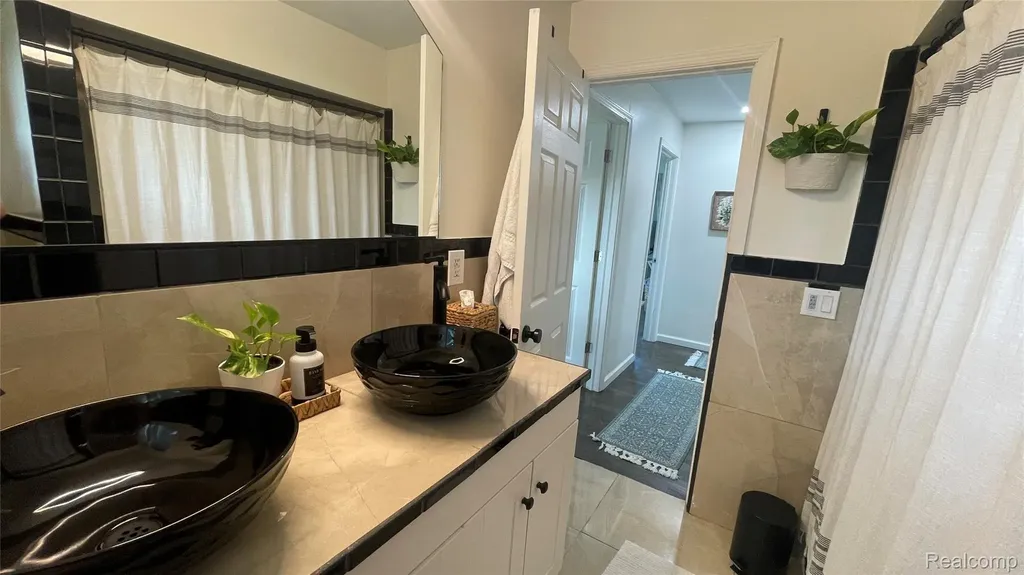 2966 Burlington Drive Buena Vista Charter Township MI 48601