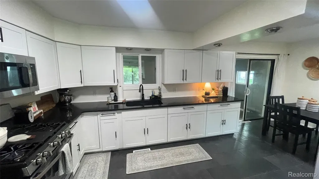 2966 Burlington Drive Buena Vista Charter Township MI 48601
