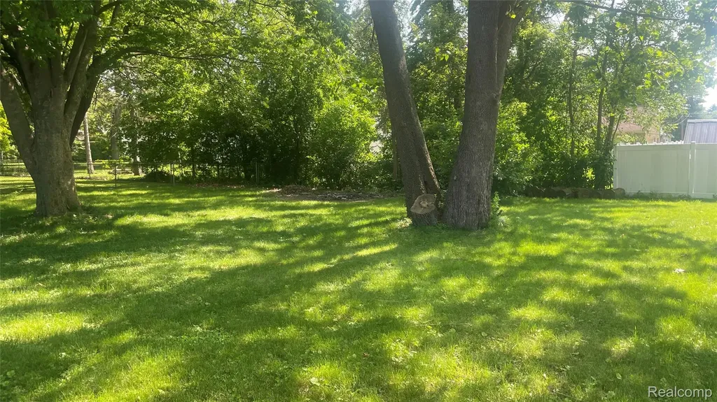 2966 Burlington Drive Buena Vista Charter Township MI 48601