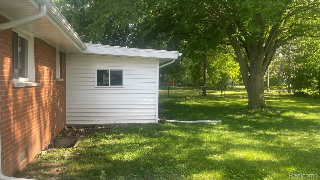 2966 Burlington Drive Buena Vista Charter Township MI 48601