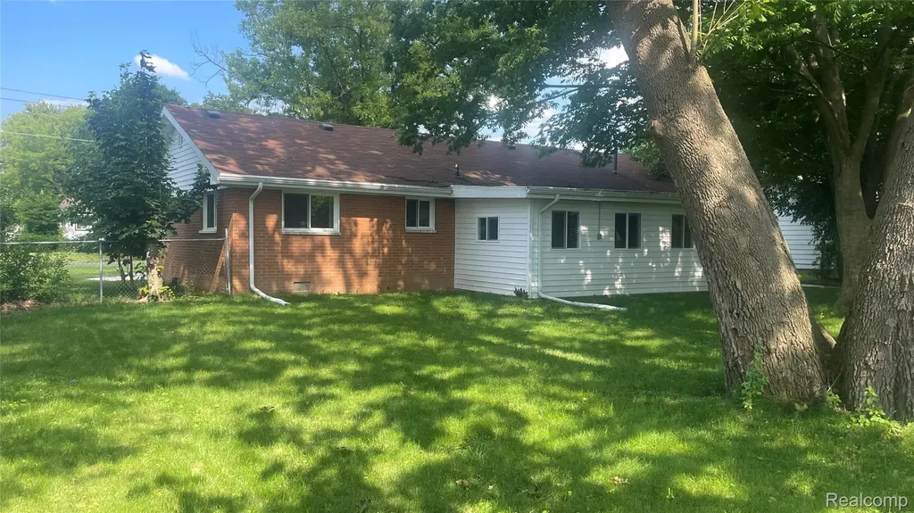 2966 Burlington Drive Buena Vista Charter Township MI 48601
