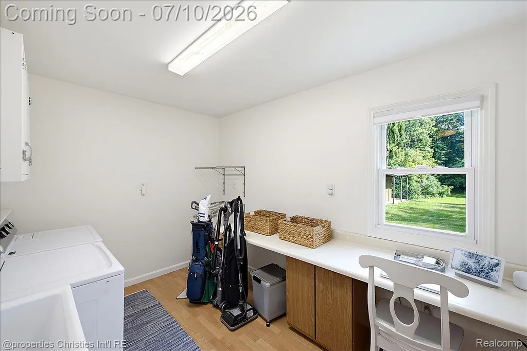 60629 Town Square Street Lyon Charter Township MI 48165