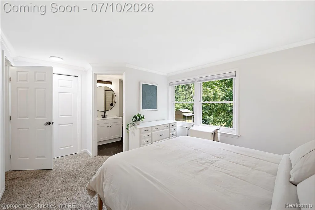 60629 Town Square Street Lyon Charter Township MI 48165