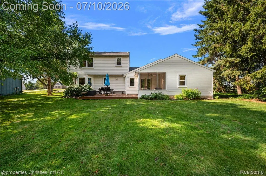 60629 Town Square Street Lyon Charter Township MI 48165