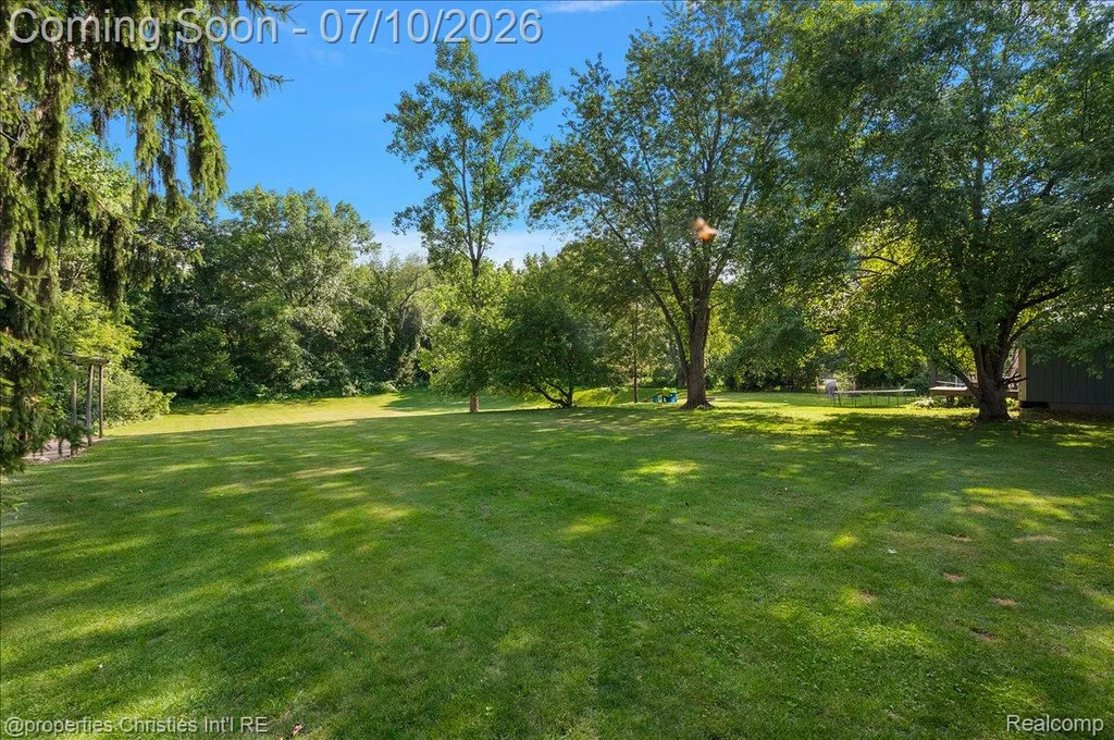60629 Town Square Street Lyon Charter Township MI 48165