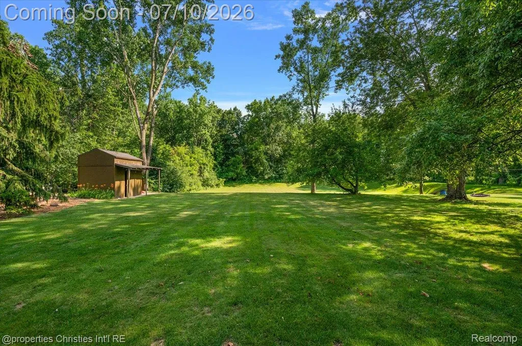 60629 Town Square Street Lyon Charter Township MI 48165