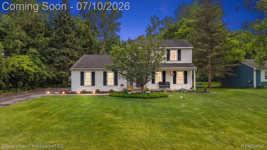 60629 Town Square Street Lyon Charter Township MI 48165