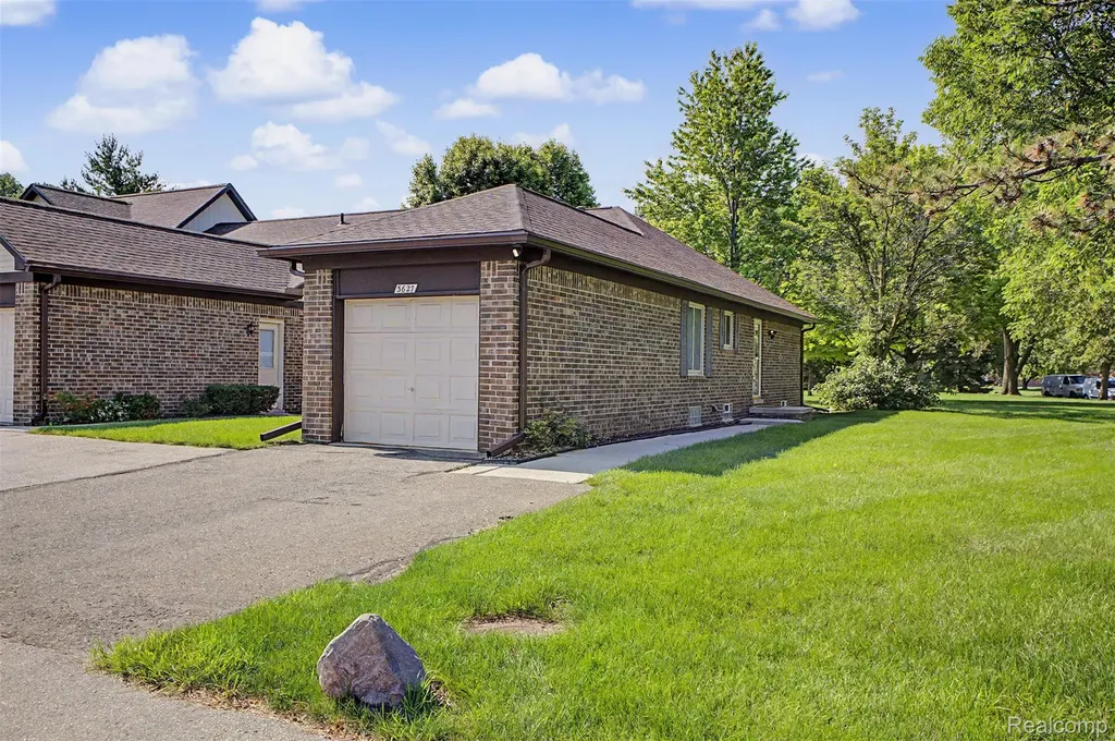 3627 Heritage Parkway Dearborn City MI 48124
