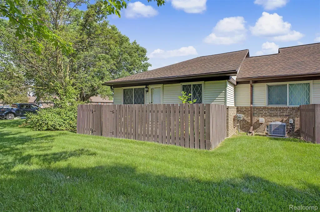 3627 Heritage Parkway Dearborn City MI 48124