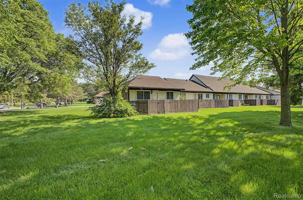 3627 Heritage Parkway Dearborn City MI 48124