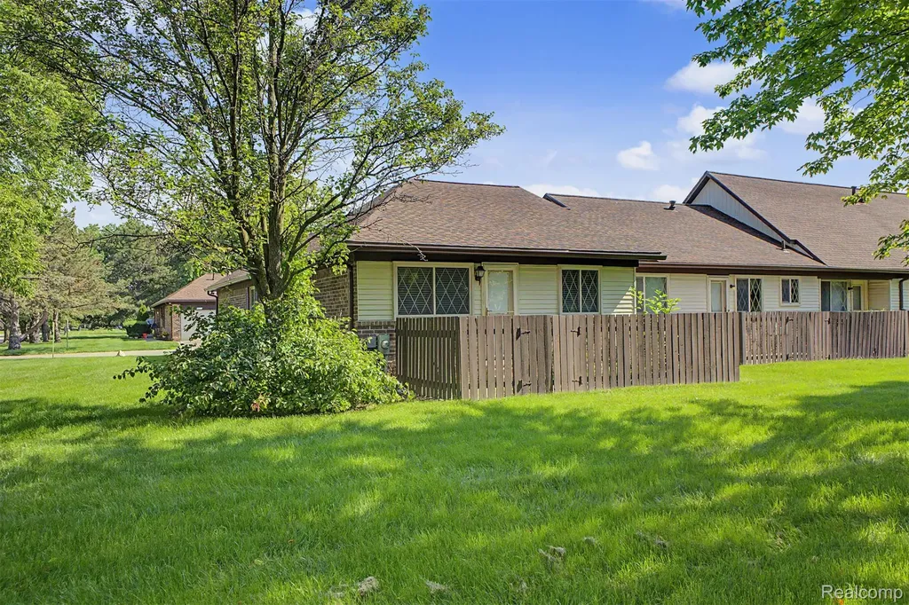 3627 Heritage Parkway Dearborn City MI 48124