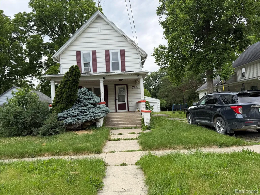 718 River Street Owosso City MI 48867