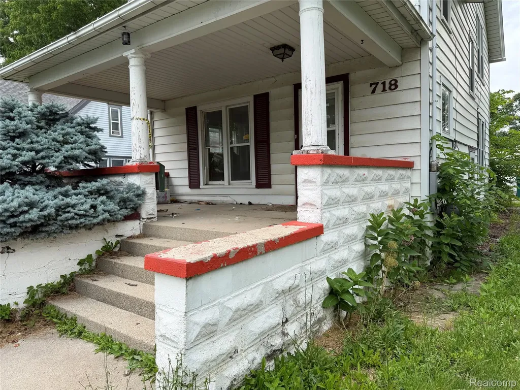 718 River Street Owosso City MI 48867