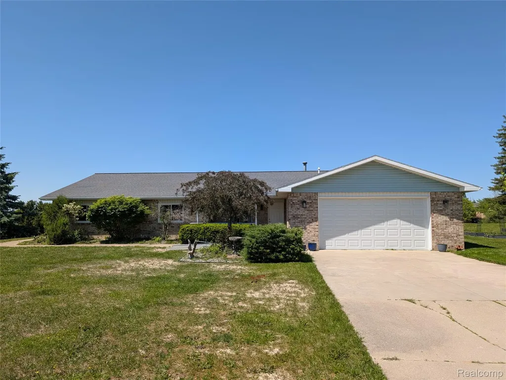 6237 Virginia Street Cass City Village MI 48726