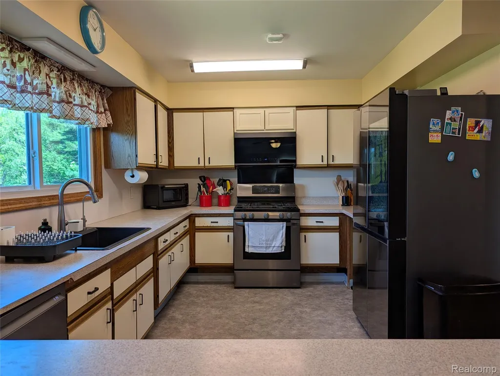 6237 Virginia Street Cass City Village MI 48726
