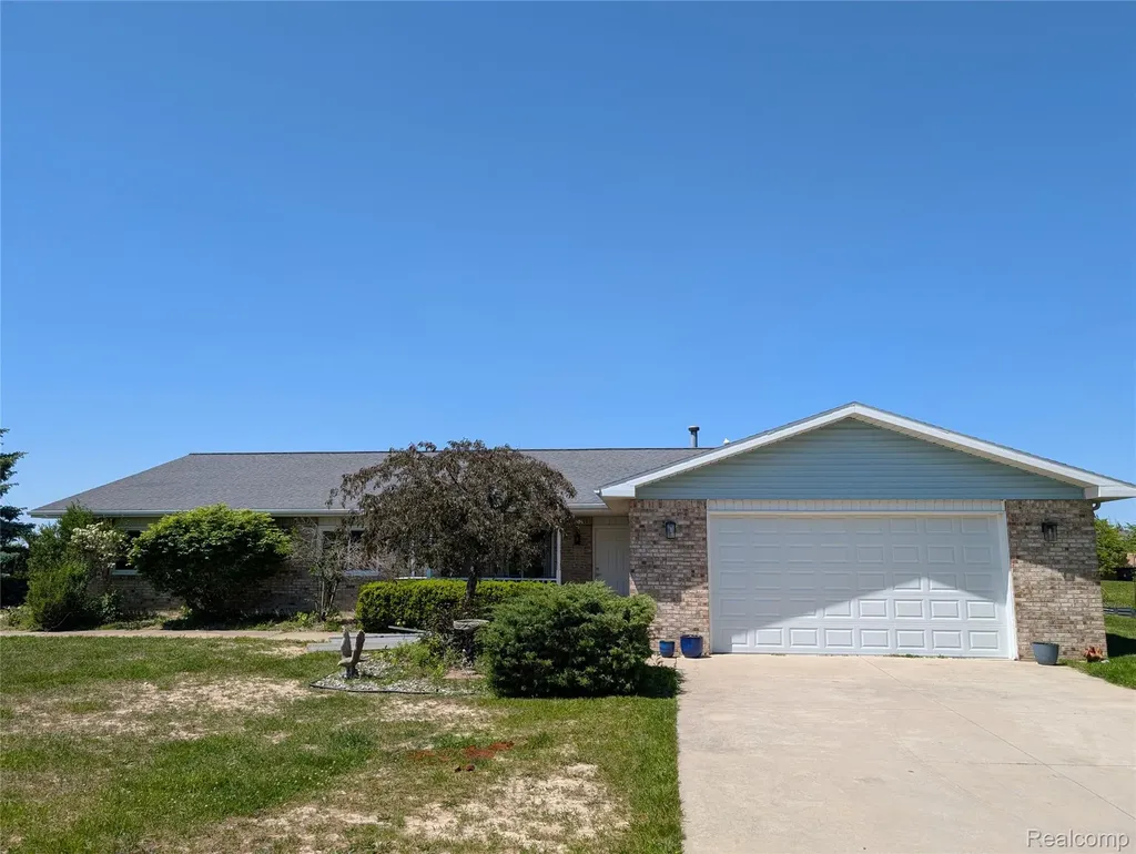 6237 Virginia Street Cass City Village MI 48726