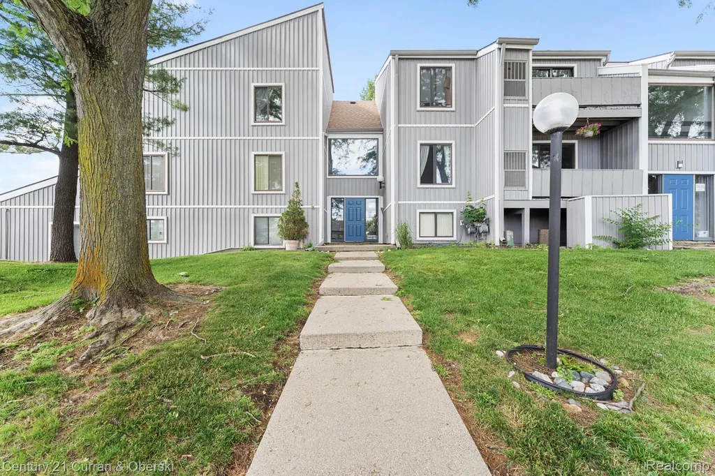 9601 Bayview Drive Ypsilanti Charter Township MI 48197