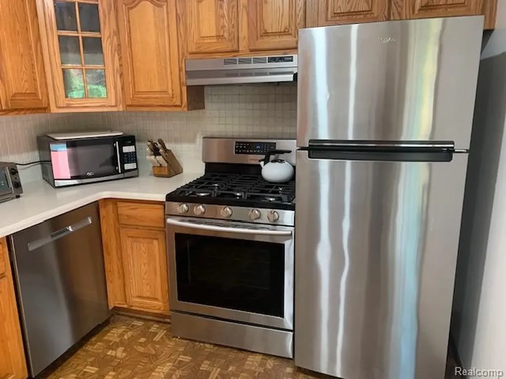 9187 Sheldon Plymouth Charter Township MI 48170