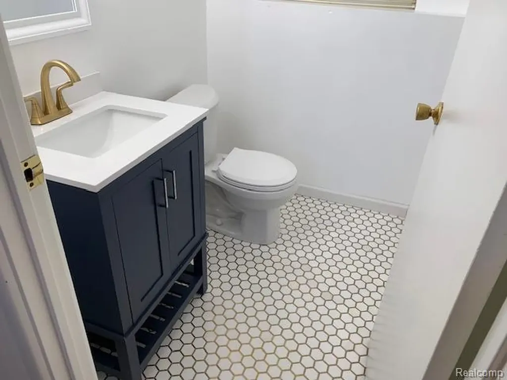 9187 Sheldon Plymouth Charter Township MI 48170