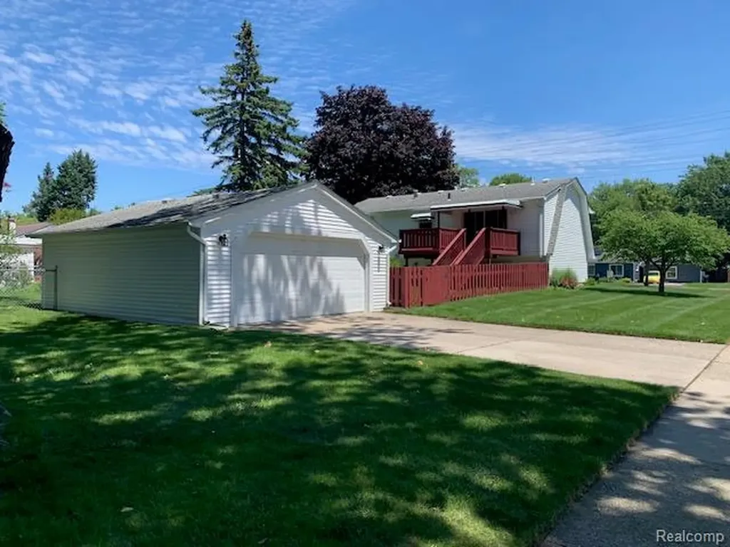 9187 Sheldon Plymouth Charter Township MI 48170