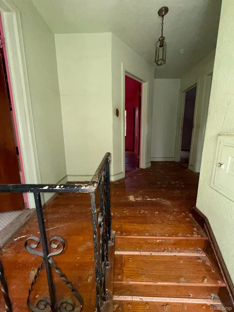 17594 Indiana Street Detroit City MI 48221