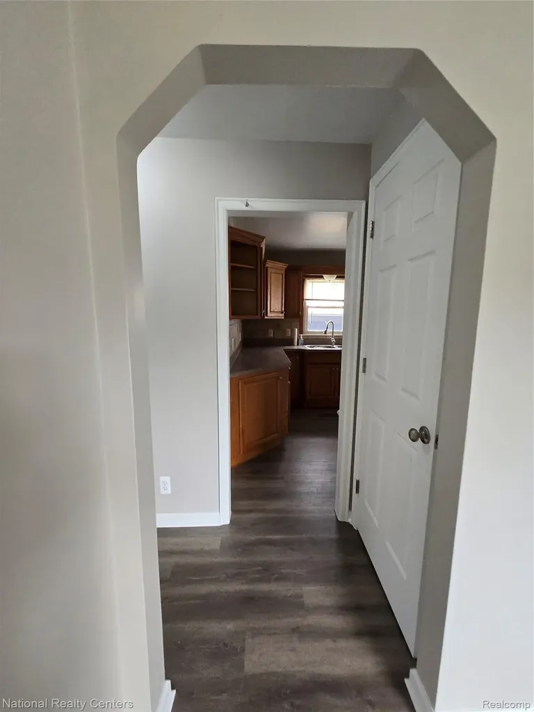 25279 Cole Street Roseville City MI 48066