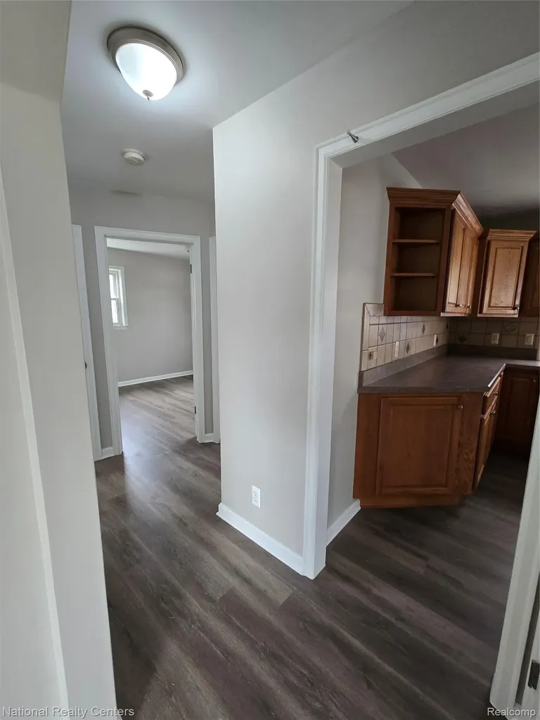 25279 Cole Street Roseville City MI 48066