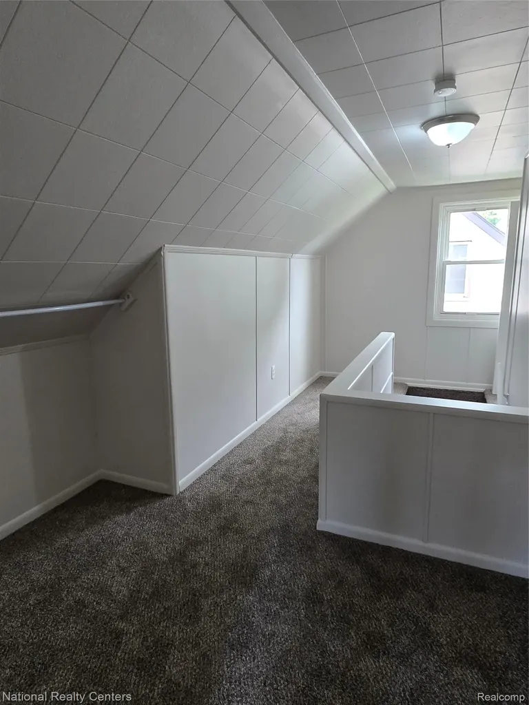 25279 Cole Street Roseville City MI 48066