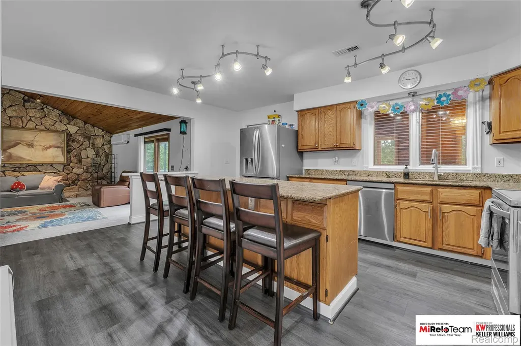 9844 Pine Knob Road Independence Charter Township MI 48348